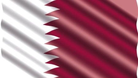 Katar, Lübnan’da geniş alanlara yönelik İsrail hava saldırılarını kınadı