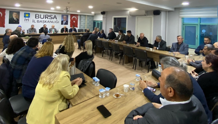 Kaya: Görevden alınan ilçelerde istifa hakkı yok