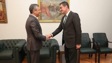 Köse, Özel’i TBMM’de gitti