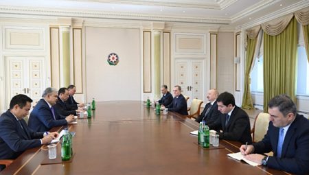 Kosherbayev, Azerbaycan Cumhurbaşkanı Aliyev ile bir araya geldi