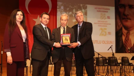 Köy Enstitüleri’nin 86. yılında aydınlanma onur ödülü sahibini buldu