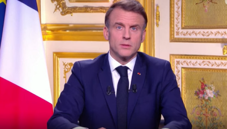 Macron: DNA kullanılarak dijital iletişim güvence altına benimsendi