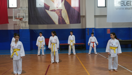 Maltepe’de karate kursu öğrencileri mezun: Dikkat çeken yenilik