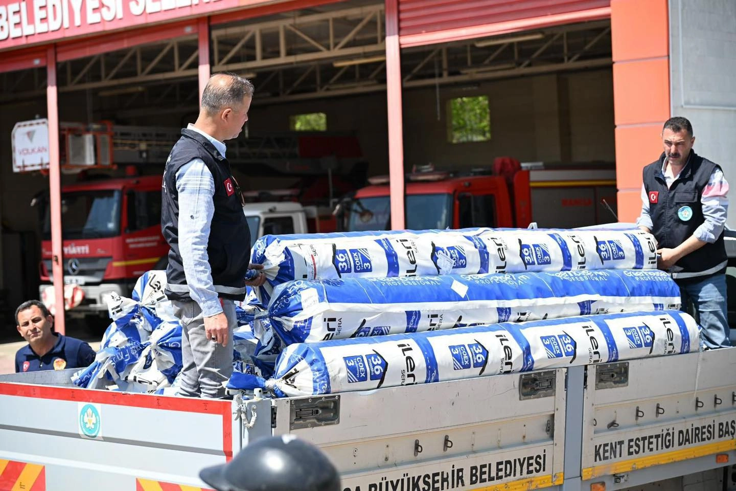 Manisa Büyükşehir’den afetzede üreticilere yardım