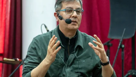 Manisa’da carpici gelisme: ‘Ahmet Büke’ Gördesli okurlarıyla bir araya geldi