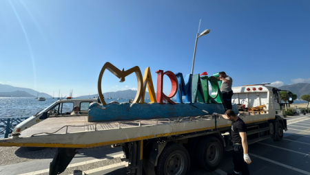Marmaris yazısı bakım ve onarıma elde edildi