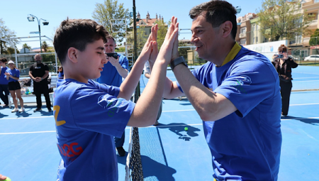 Marmaris’te Otizm Farkındalık Tenis Turnuvası düzenlendi