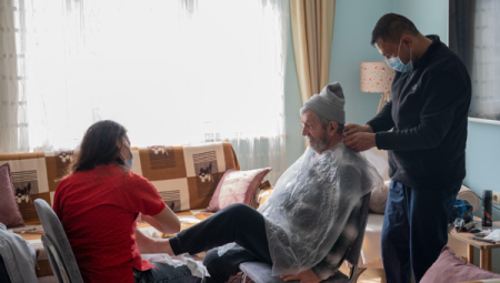 Milas Belediyesi, berber ve kuaförlük hizmetine süregelmektedir