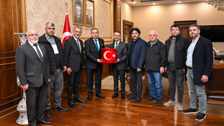 Niğdeliler Konfederasyonu’ndan Vali Aktaş’a ziyaret