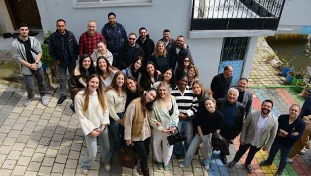 Nilüfer Belediyespor Eker Kadın Voleybol Takımı Gölyazı’da toplantı yaptı