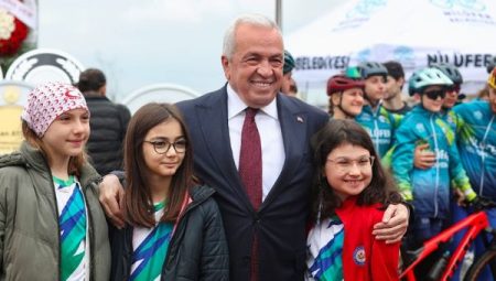 Nilüfer’de 23 Nisan törenle kutlandı