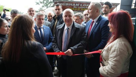 Özdağ, Zafer Partisi Yıldırım İlçe Başkanlığı’nın açılışını tamamladı