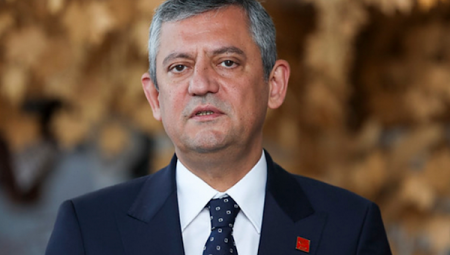 Özel, Barselona’daki Evrensel İlerici Seferberlik Toplantısında görüşmeler icra etti