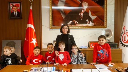 Özkan, 23 Nisan’da DMD hastası çocukları ağırladı