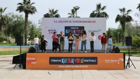 Şanlıurfa Kültür Yolu Festivali yoğun katılımla resmen devreye girdi