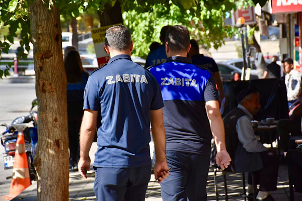 Siirt’te zabıta denetimleri sonucu 450 iş yeri incelendi