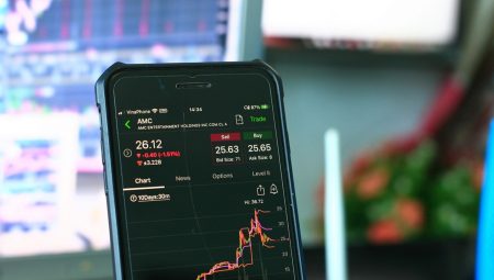 S&P 500 endeksi jeopolitik riskler ve faiz etkisiyle düşüş gösterdi