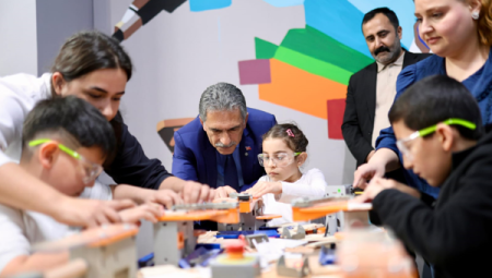 Teknoloji ve Tasarım Atölyesi ile Ahşap Montaj Atölyesi’ne ilgi sürüyor