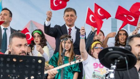 Tugay: Bizim için en güzel bayram çocuklarımızın neşesidir