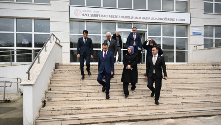 Vali Aktaş, Gebze’deki eğitim kurumlarını gitti