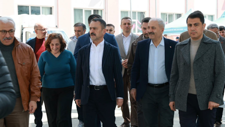 Vali Aktaş’tan Gebze’de seçim sandıklarına ziyaret