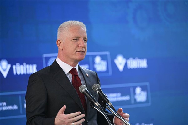 Vali Gül, Lise Vadisi inşaat alanını yerinde analiz etti