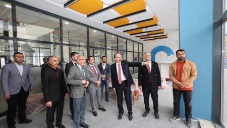 Vali Kızılkaya, Siirt’te kütüphane inşaatını değerlendirdi