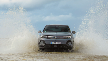 Yeni Opel Grandland Elektrik AWD Türkiye’de satışa sunuldu