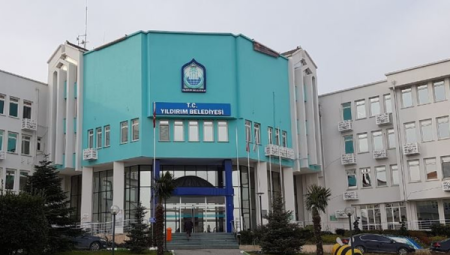 Yıldırım’da budama çalışması sonrası çevre kirliliği tepkisi