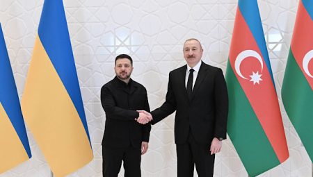 Zelenski, Azerbaycan Cumhurbaşkanı Aliyev ile bir araya geldi
