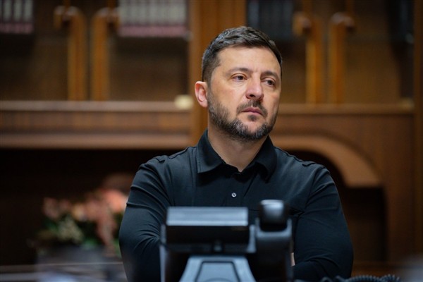 Zelenski: dünya nükleer terörizme izin vermemeli