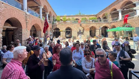 İzmir Büyükşehir’den emeklilere özel gezi programı
