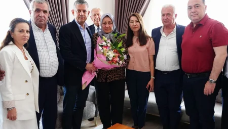Manisa’da Anneler Günü vefası