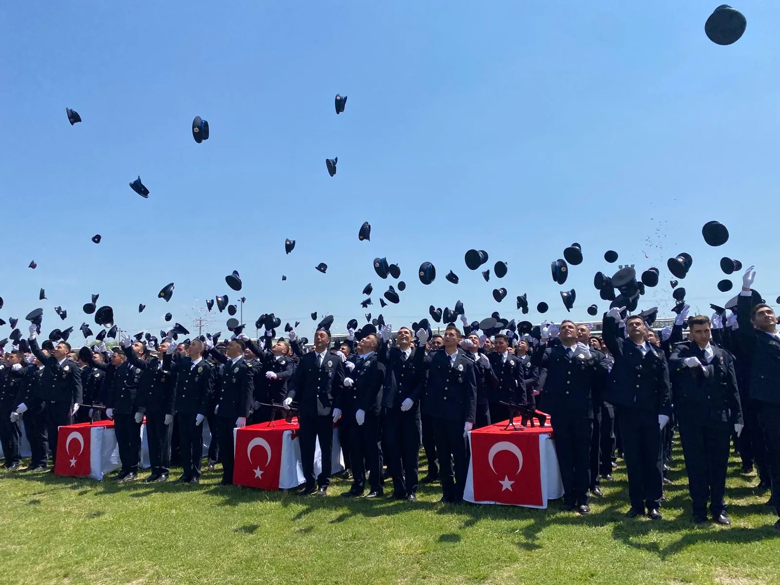 Afyonkarahisar POMEM’den 432 Genç Polis Mezun Oldu: Coşkulu Törende Gurur Dolu Anlar