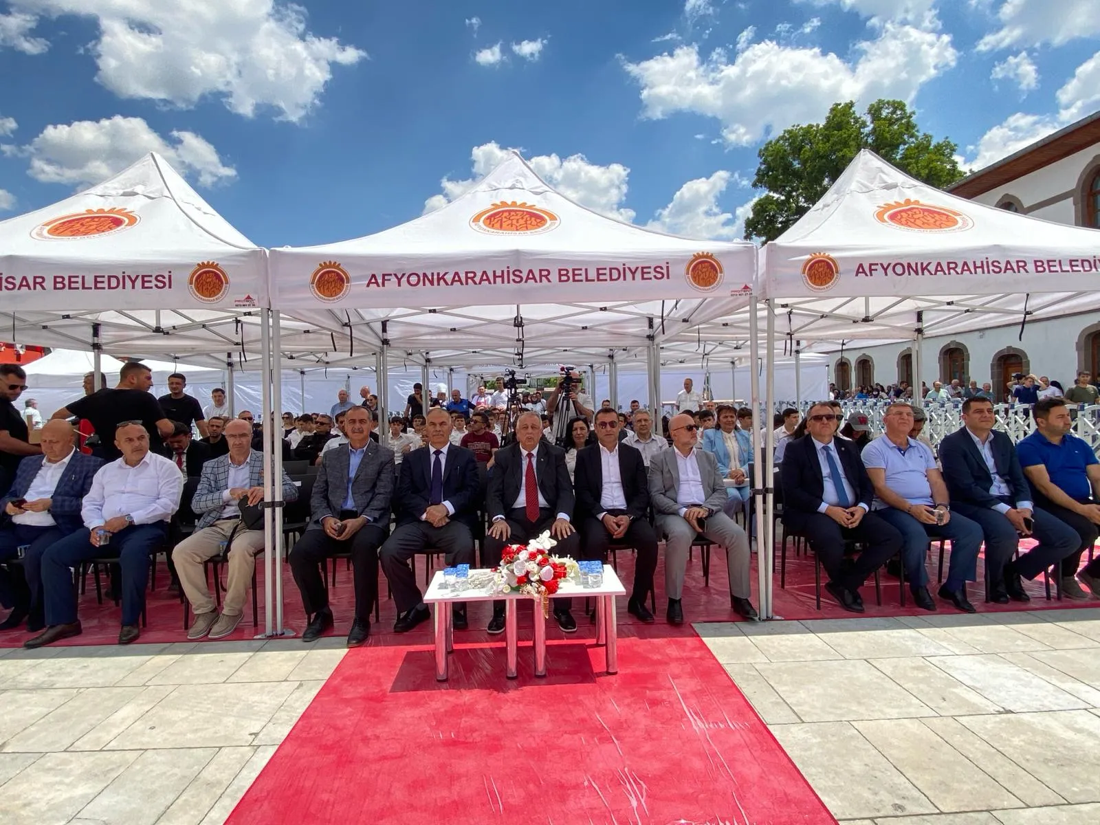 Afyonkarahisar’da 40 Hatimli Şifalı Aşure Etkinliği Coşkuyla Gerçekleşti