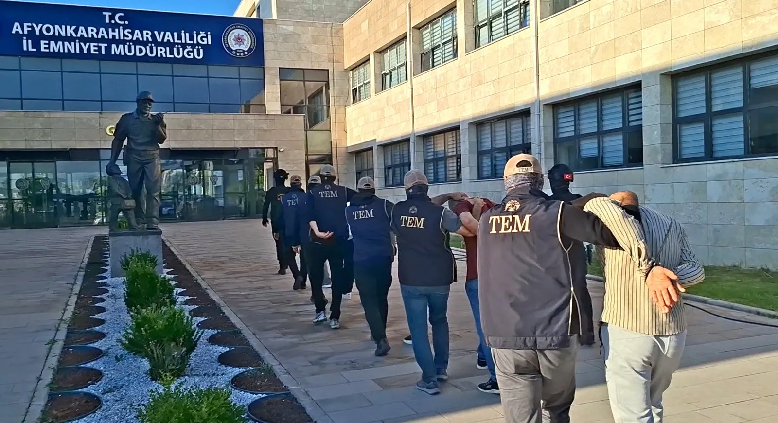Afyonkarahisar’da DEAŞ’a Yönelik Operasyonda 7 Kişi Gözaltına Alındı