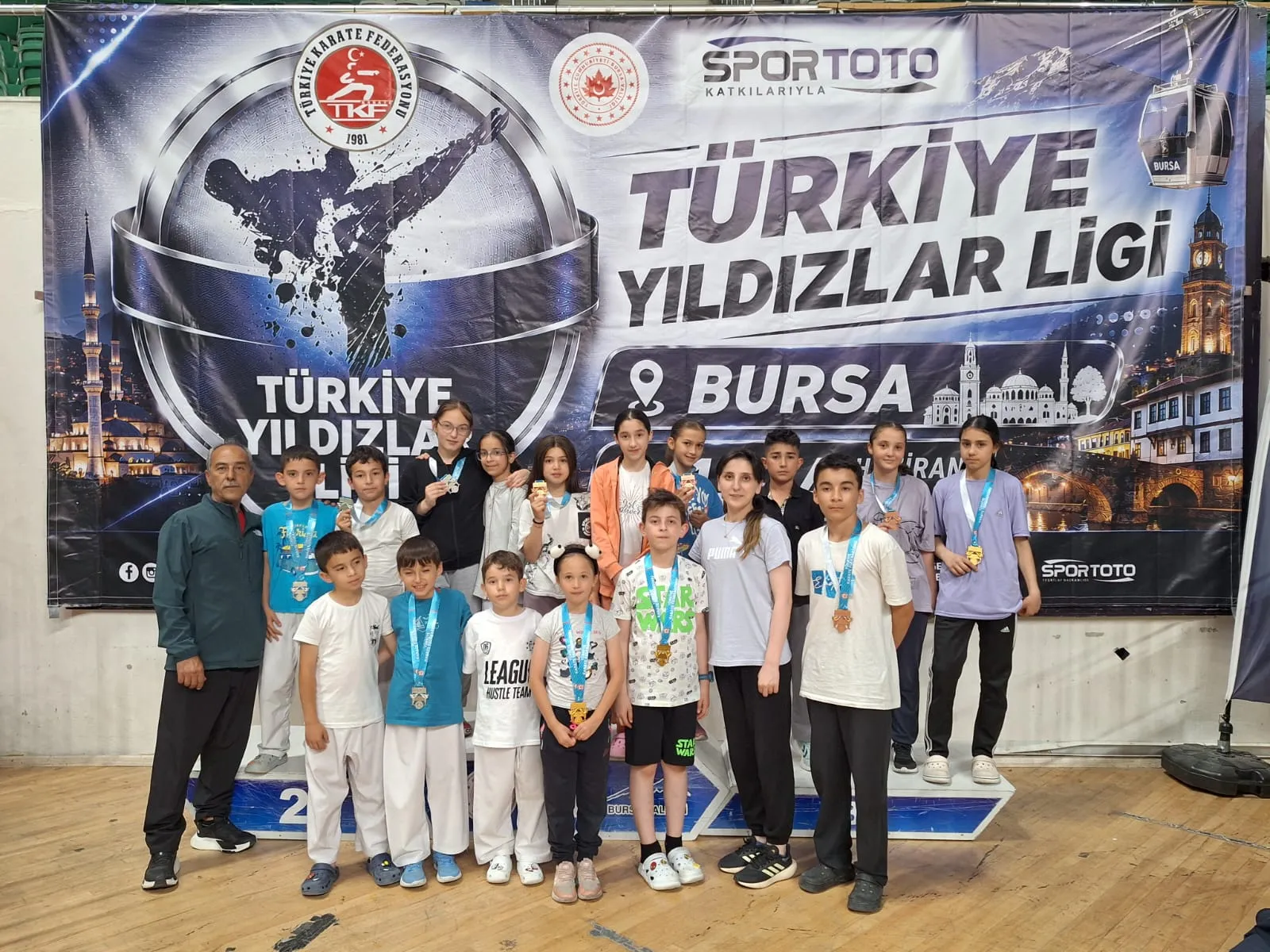 Afyonkarahisarlı Karateciler Bursa’dan 11 Madalyayla Döndü