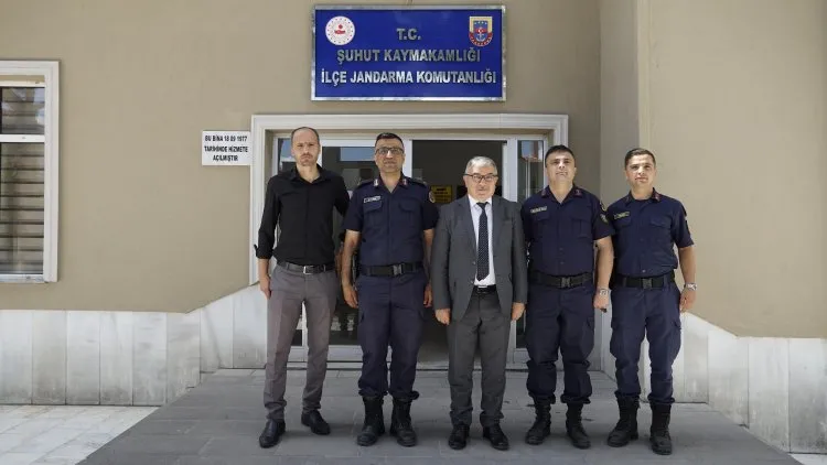 Başkan Özaşkın’dan Şuhut İlçe Jandarma Komutanlığı’na Anlamlı Ziyaret