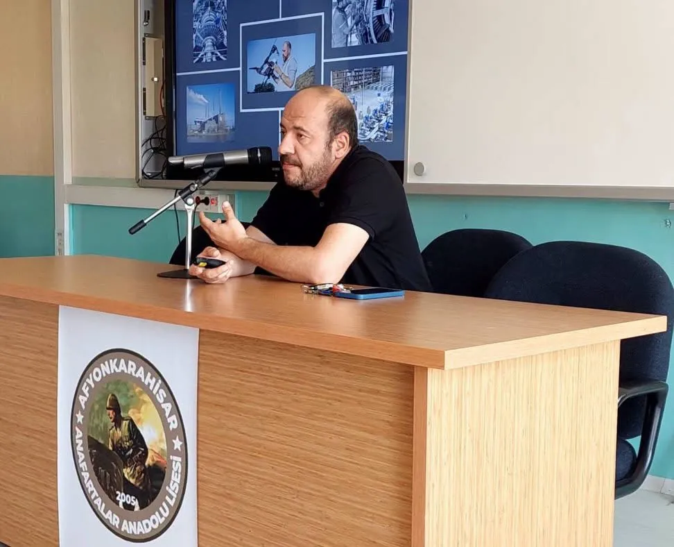 Geleceğin Meslekleri ve Yapay Zeka: Gençler İçin Yol Haritası