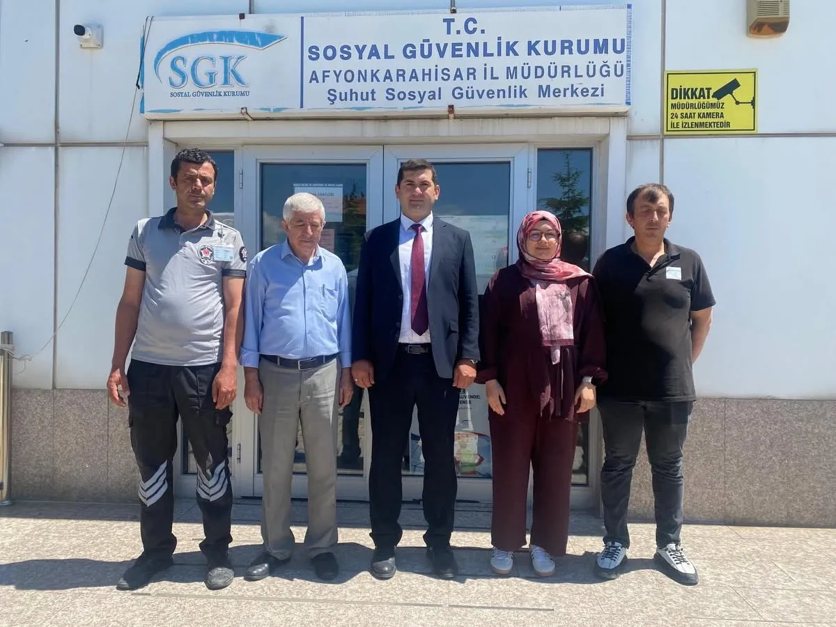 İl Müdürü Süleyman Çelikbaş’tan Şuhut Sosyal Güvenlik Merkezine Ziyaret