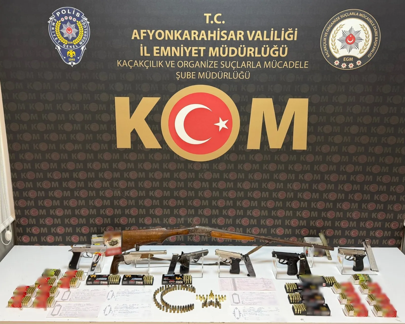Şuhut’ta Dev Tefecilik Operasyonu: 5 Kişi Gözaltında!