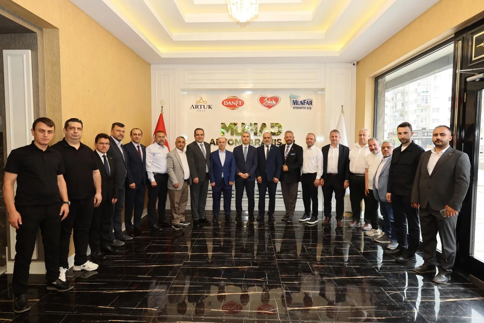 Vali Aktaş, MÜSİAD Heyetiyle Bir Araya Geldi