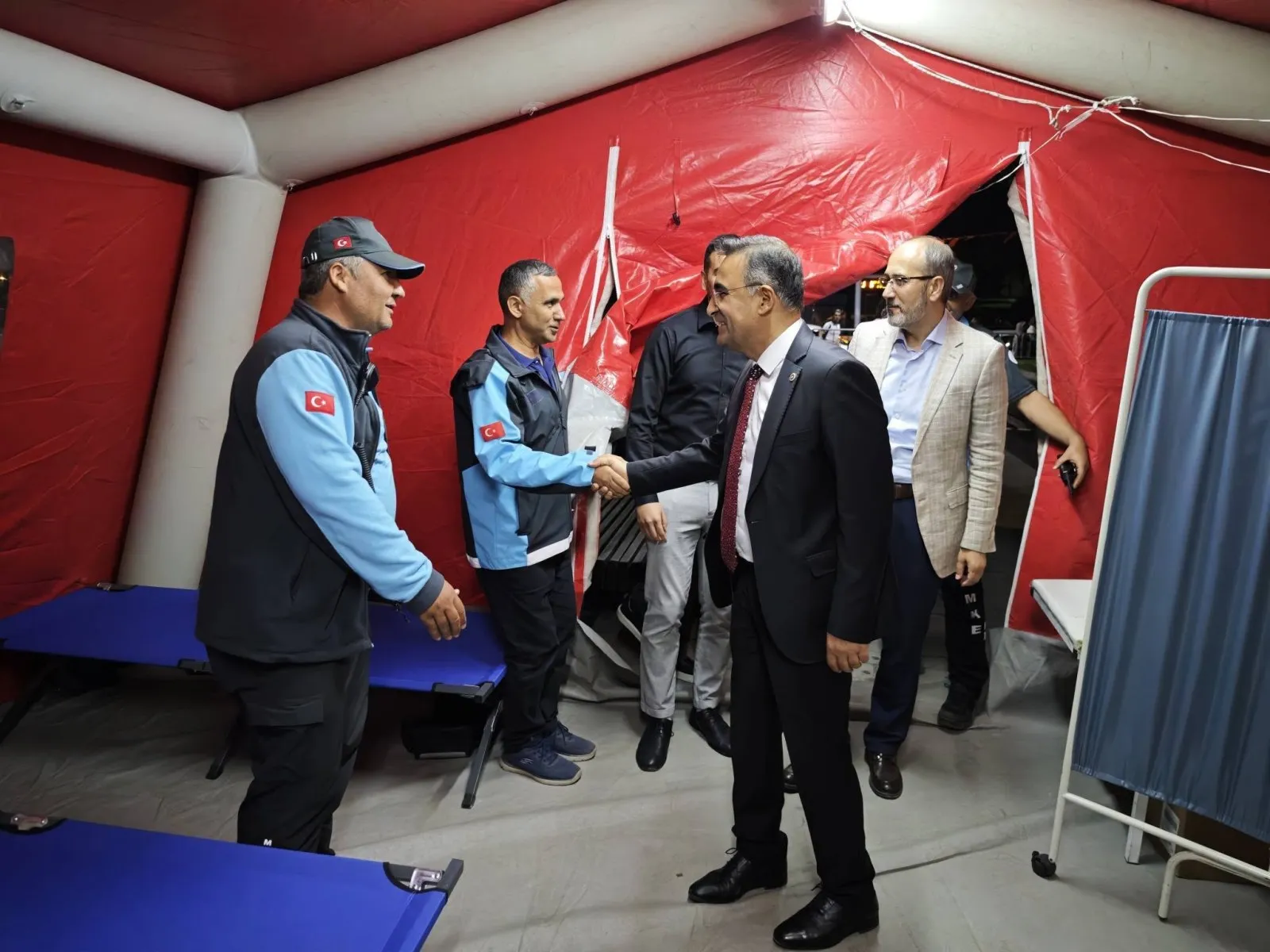 Arslan’dan UMKE Çadırına Ziyaret