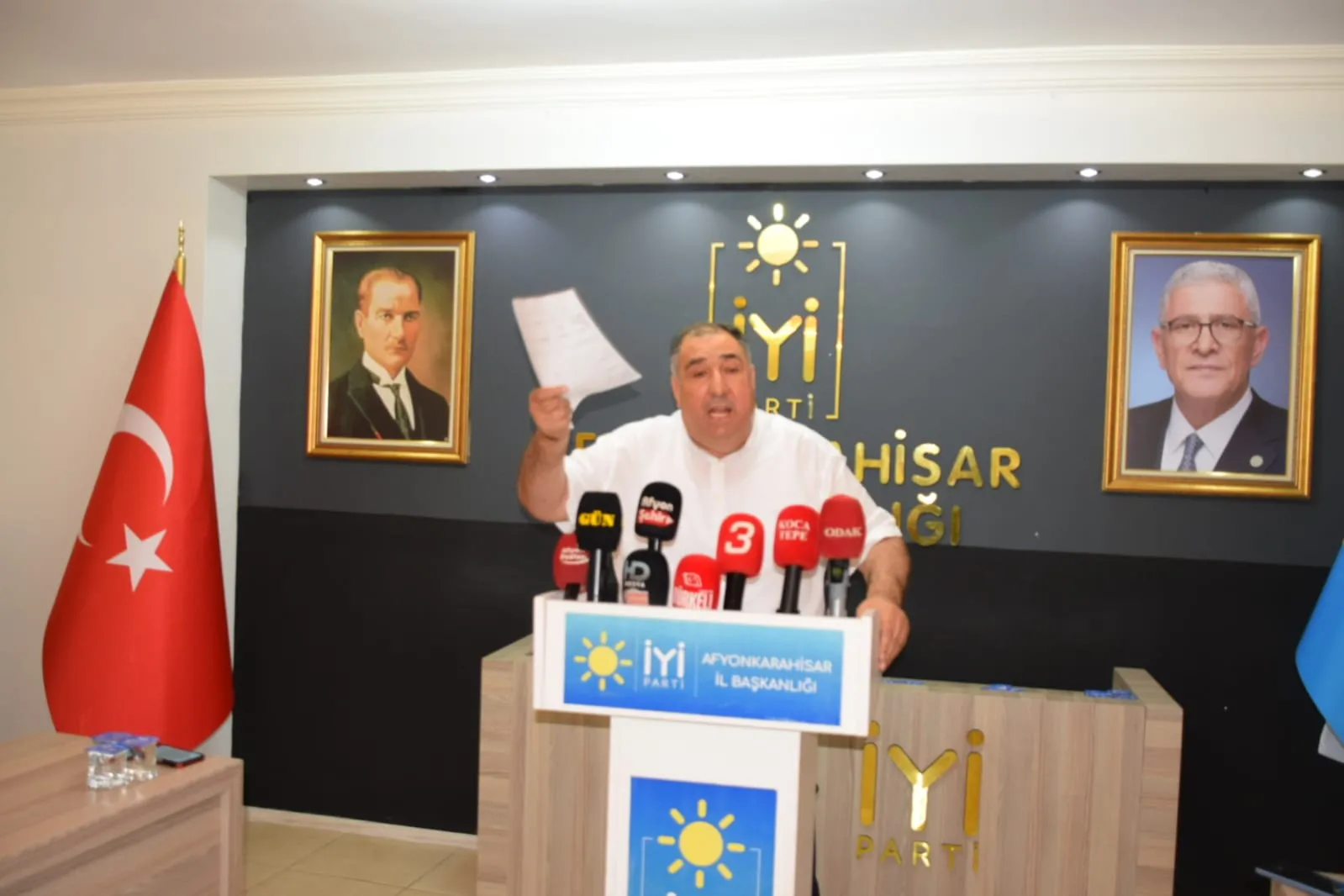 “Dağ Fare Doğurdu, Milletin Aklıyla Alay Ediliyor”