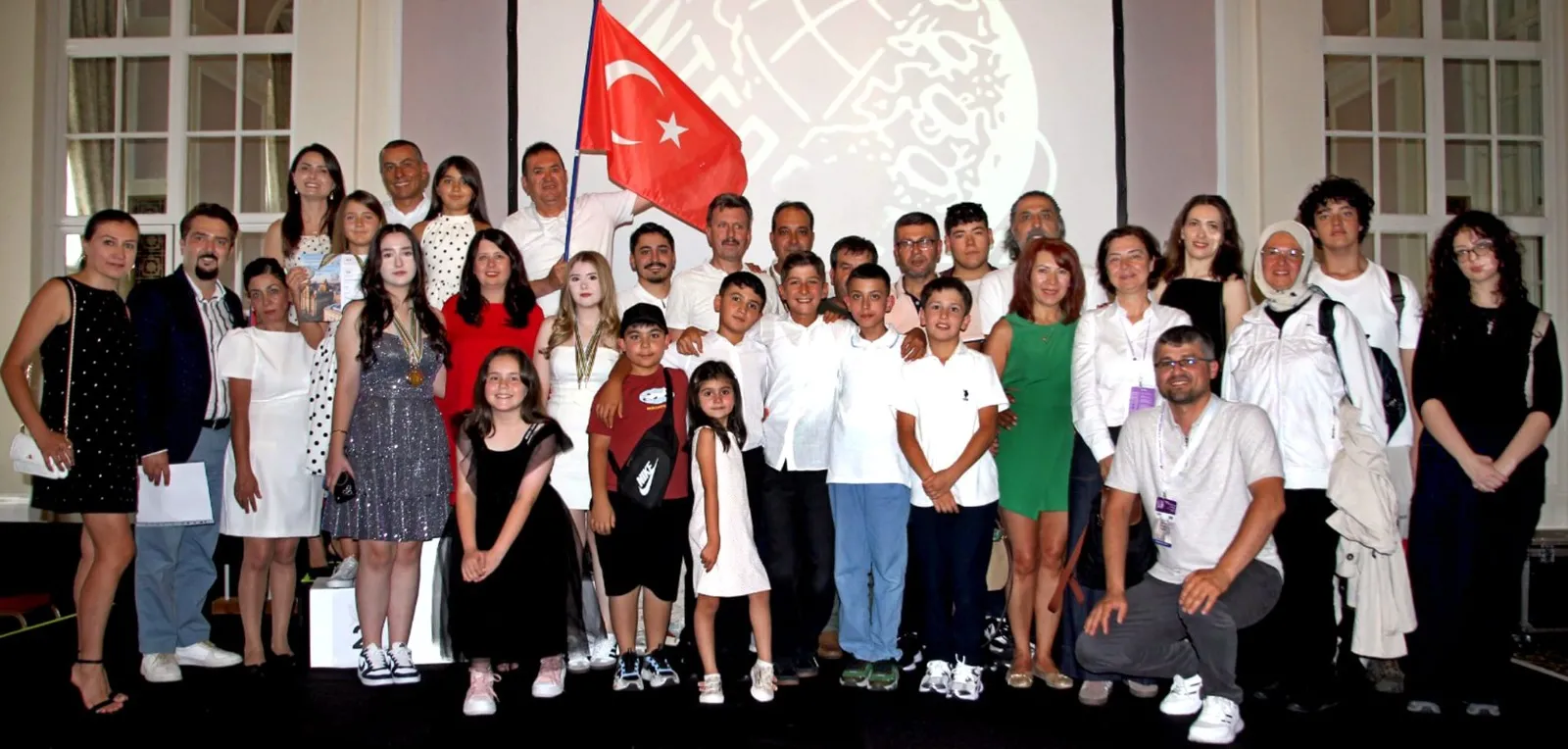 TÜRK MİLLİ BİLGİSAYAR KLAVYE TAKIMI ŞAMPİYON OLDU