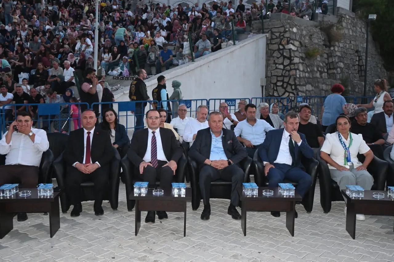 Vişne ve Eber Sarısı Festivali Başladı