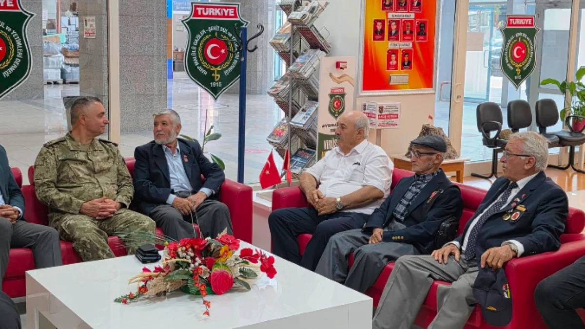 Afyonkarahisar’da Tuğgeneral Yalçın Tecimer’e Duygusal Veda
