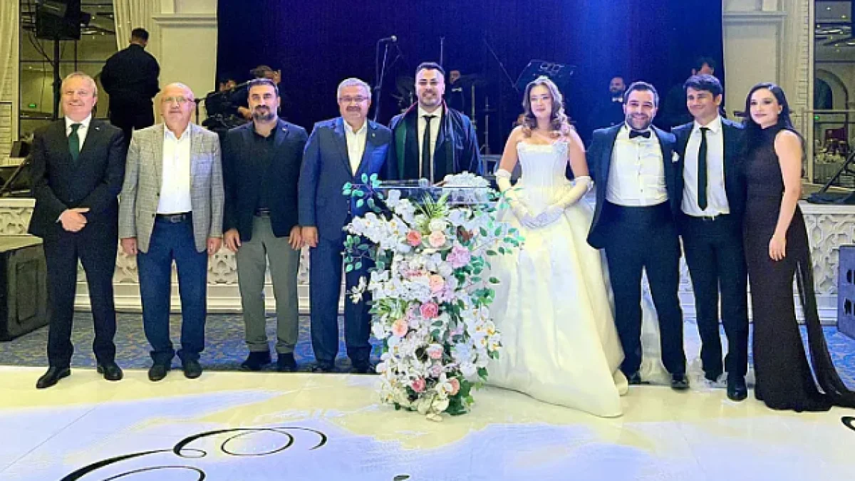 EMİNE VE KADİR’DEN MUTLULUĞA İLK ADIM